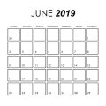 Der Jahreszeitenkalender für Bienenweiden: Was blüht wann und wie fördert man eine durchgehende Nahrungskette?