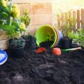 Werkzeugaufbewahrung: Ordnungssysteme für Gartenhütten und Garagen